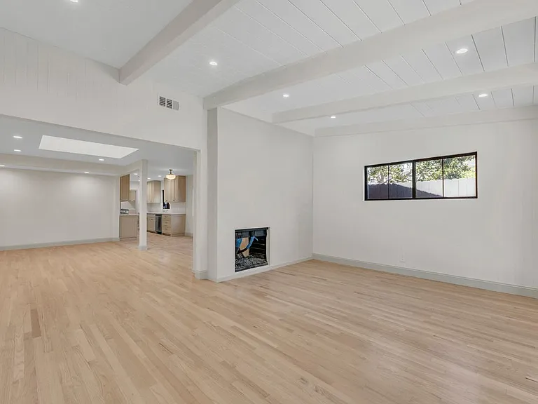 4316 Bellaire Ave — Photo 11