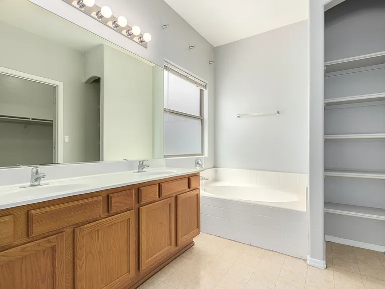 7927 W Mohave St — Photo 15