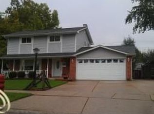 36401 Joanne St, Livonia, MI 48150