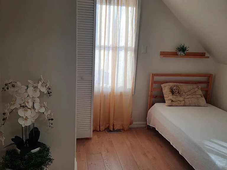 70 Belleville St — Photo 10