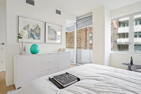 Sold by SERHANT. | media 76