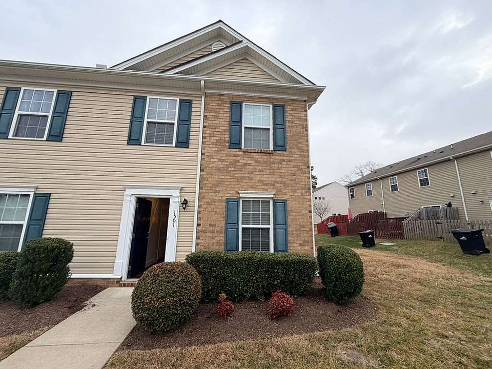 1st image of 1501 Stonewall Manor Dr #1