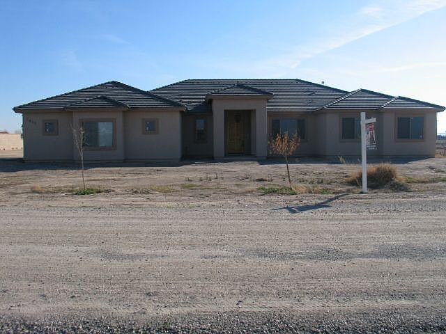 1st image of 2611 S 200th Ln