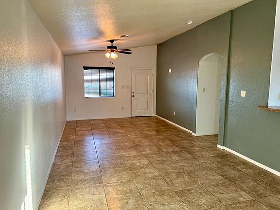 3rd image of 2092 E Black St