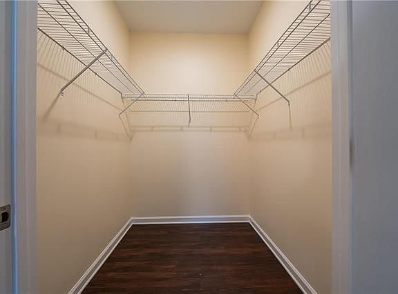 5th image of 418 W Race St #3