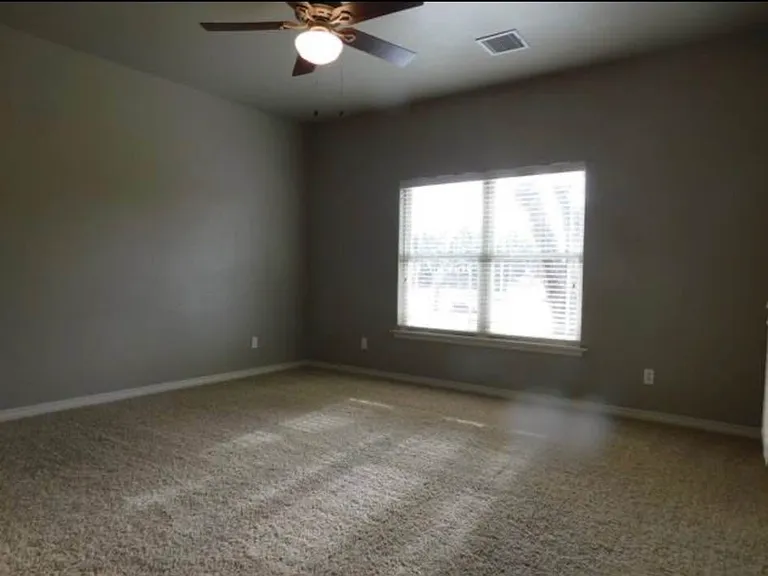 1013 E Camden Ln — Photo 8