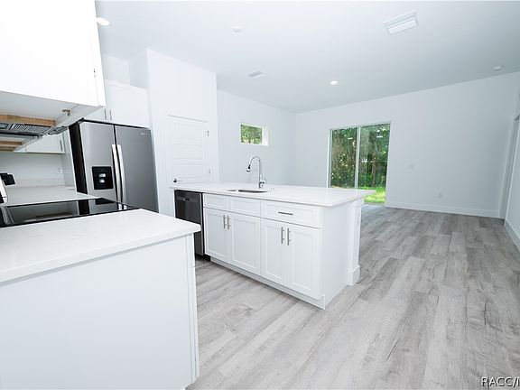 3rd image of 9298 N Mendoza Way