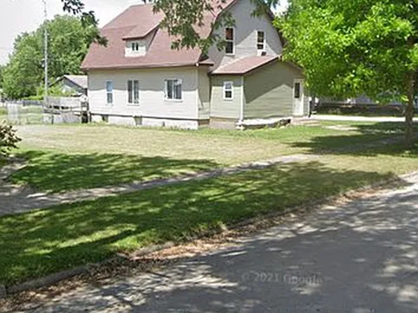 111 NW 1st St, Gilmore City, IA 50541