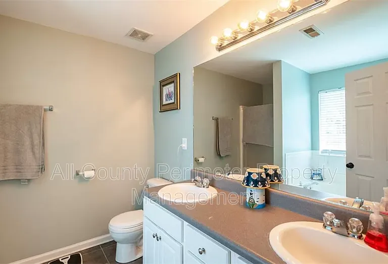 708 Riverside Dr NW — Photo 8