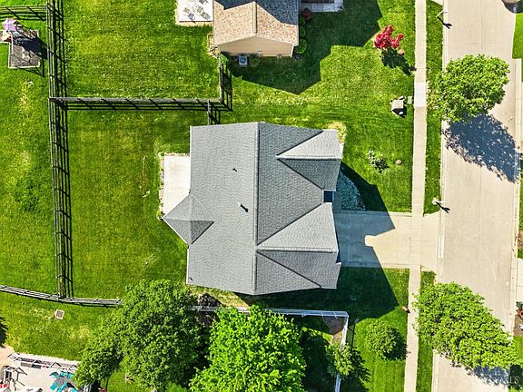 4th image of 6186 Spires Dr