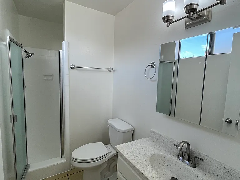 1726 N Garfield Pl #17 — Photo 10