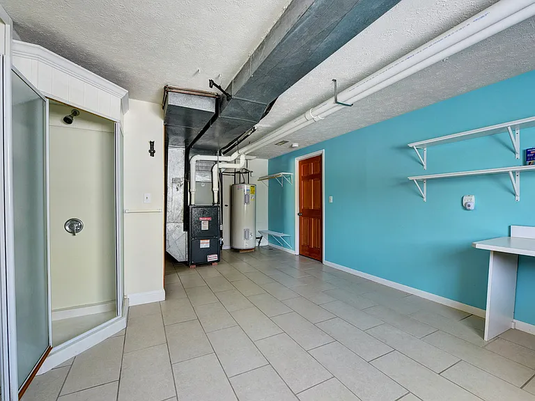 13286 Boston Rd — Photo 30
