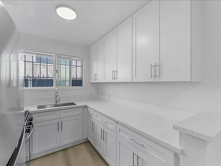 6060 Cadillac Ave #3 — Photo 5