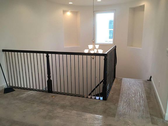 Sweeping Stairway (upper level)