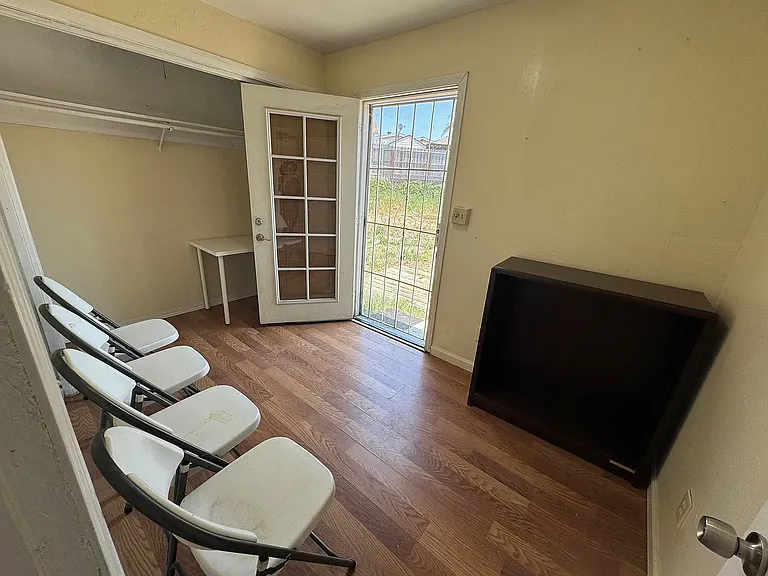 3933 Hope St #2 — Photo 9