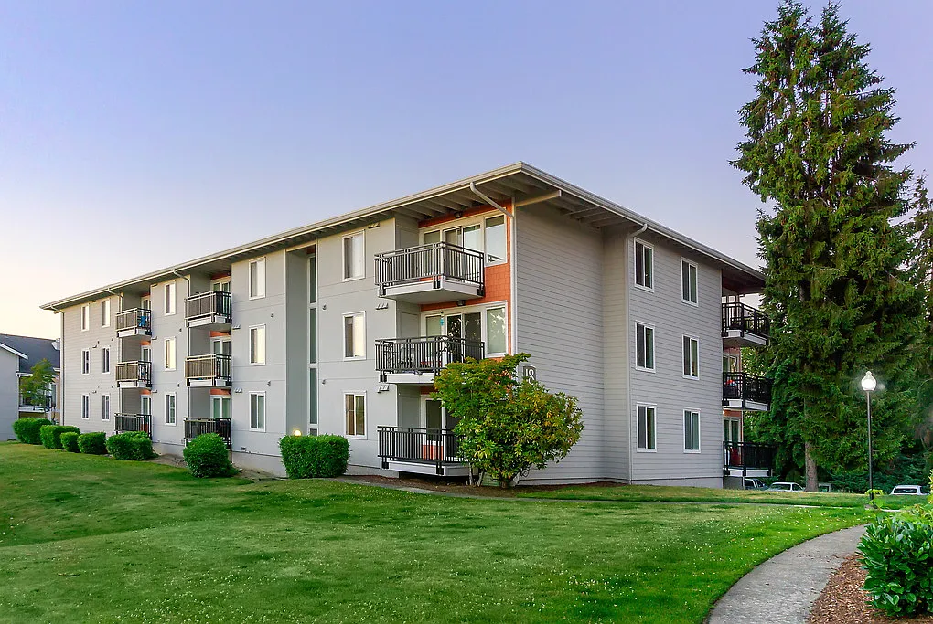 Foothill Commons — Photo 3