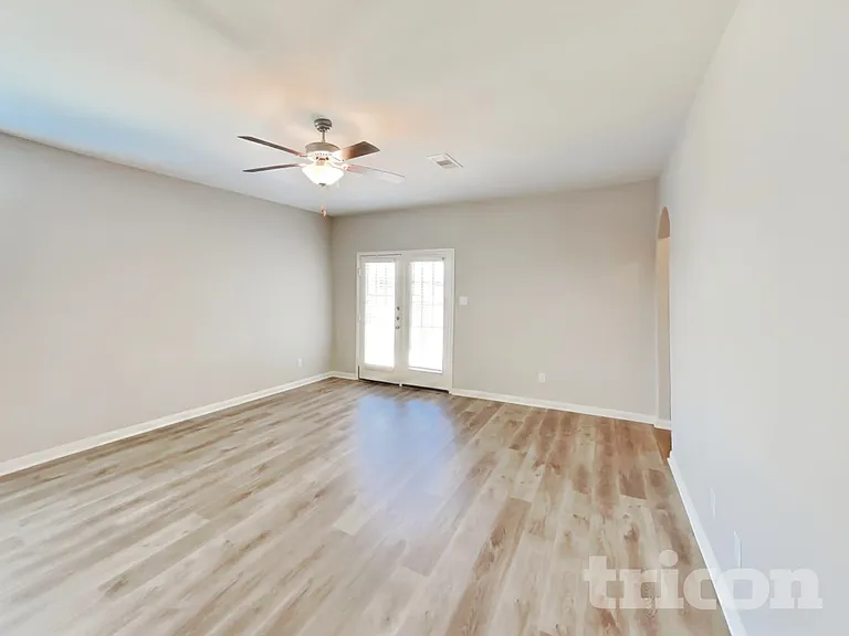 116 Thorton Vine Dr — Photo 3