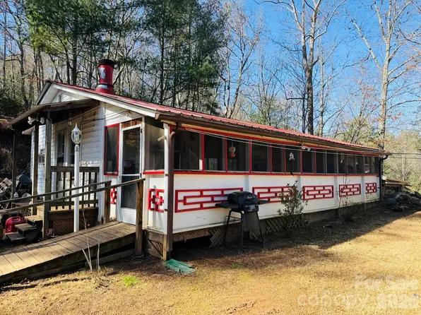 71 Fortner Rd, Bryson City, NC 28713