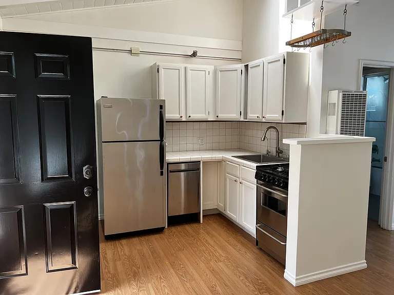626 Coronel Pl #624/626 — Photo 10