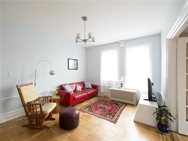 1st image of 264 6th Ave APT 4D