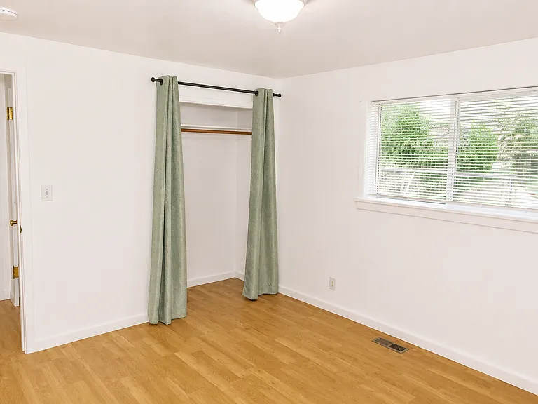 5814 Renton Ave S — Photo 16