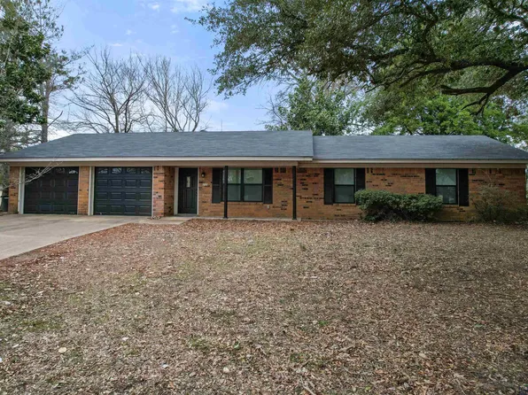 205 Oasis St, Gilmer, TX 75645