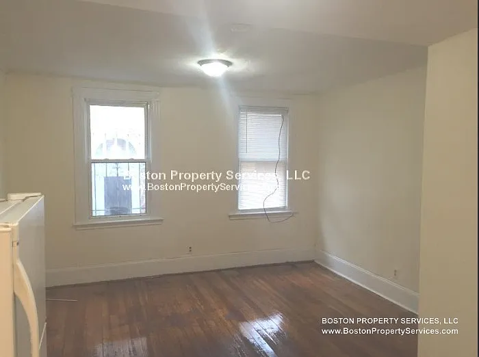 6 Shepherd Ave #1 — Photo 3