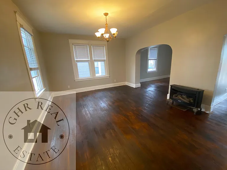 310 Brown Ave — Photo 2