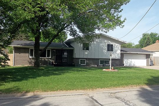 1st image of 214 E Florence Ave