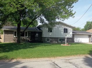 214 E Florence Ave, Glenwood, IA 51534