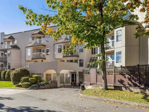 1860 Southmere Cres E #210, Surrey, BC V4A 6Y7