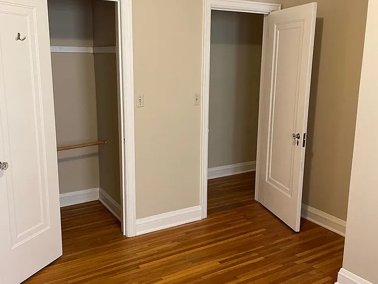 Taylor Apartments — Photo 25