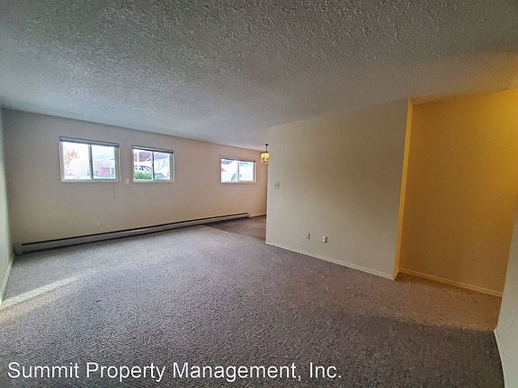 2nd image of 909 Pattee Creek Dr