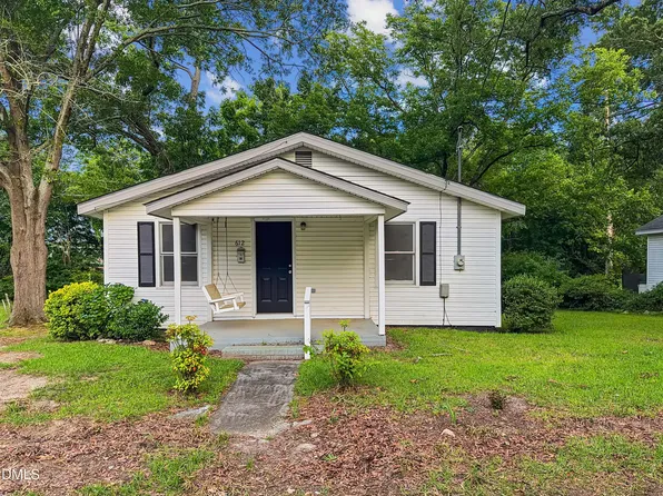 612 N 4th St, Smithfield, NC 27577