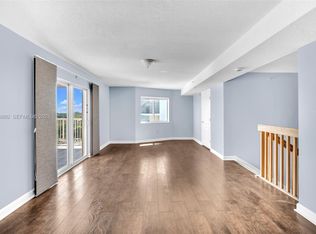 280 SW 20th Rd APT 904, Miami, FL 33129