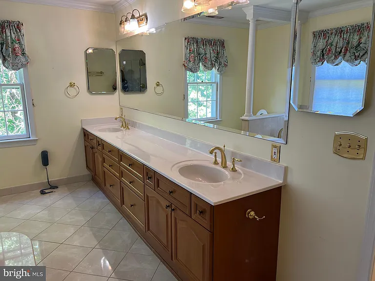 10220 Cedar Pond Dr — Photo 39