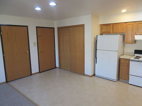 2nd image of 2948 Carrousel Ln APT 7