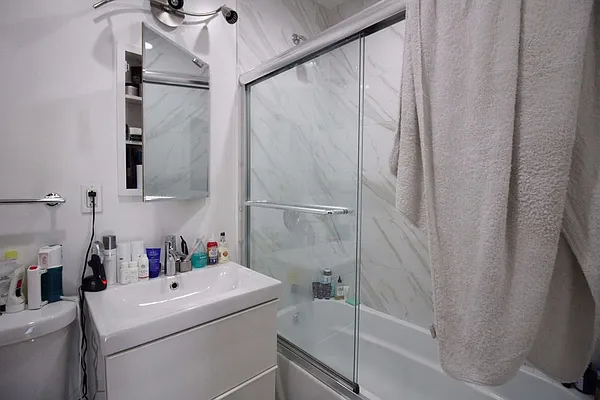 Rented by Bold New York | media 26