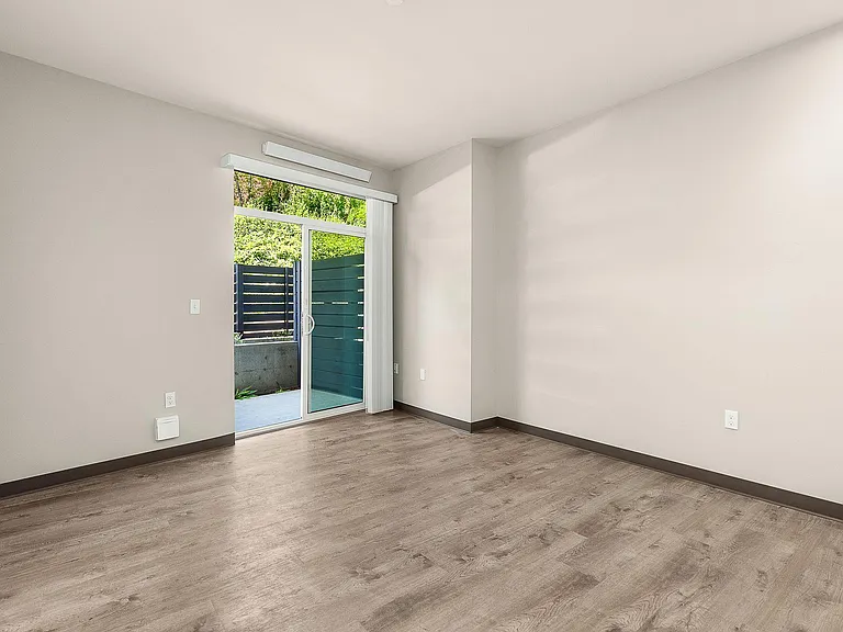 4029 Rainier Ave — Photo 15