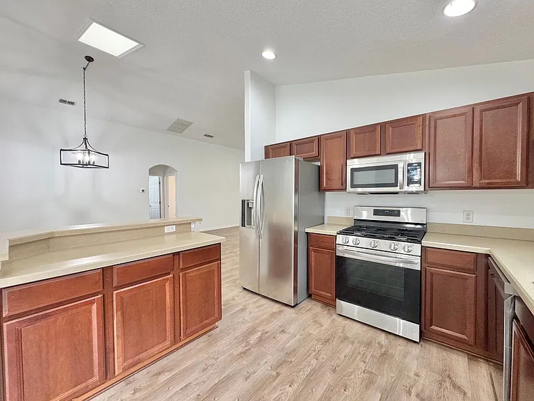 502 Viola Dr — Photo 10