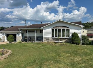 1443 Harris Hwy, Parkersburg, WV 26101