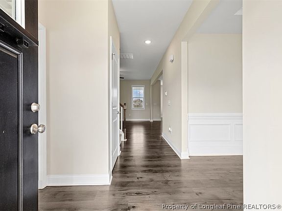 5th image of 5427 Debut Ave