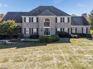 38 Milestone Dr, Ringoes, NJ 08551