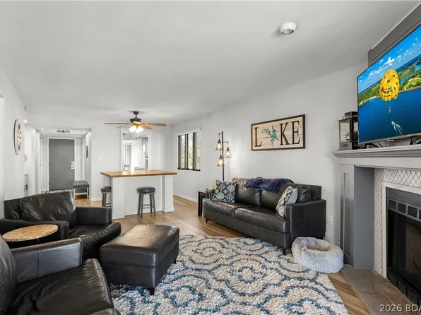 49 E Casa Seville Dr #2A, Lake Ozark, MO 65049