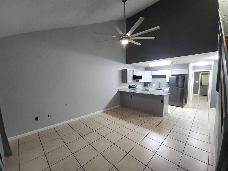 1143 Ocala Rd — Photo 4