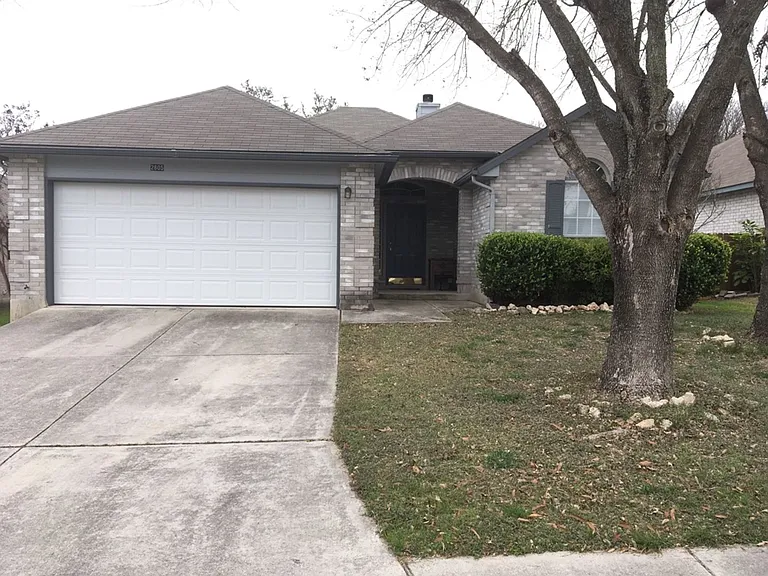 2805 Berry Way — Photo 1