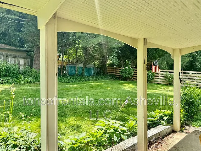 900 Hebron Rd — Photo 31
