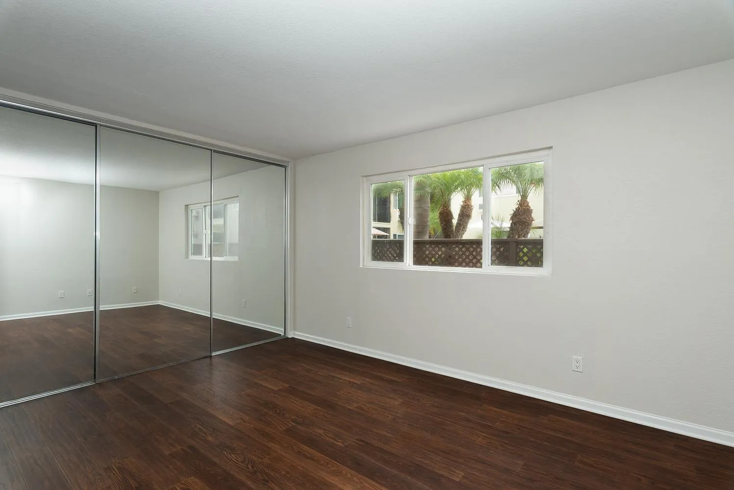 2 bed, 920 sqft, $2,800 — Photo 3