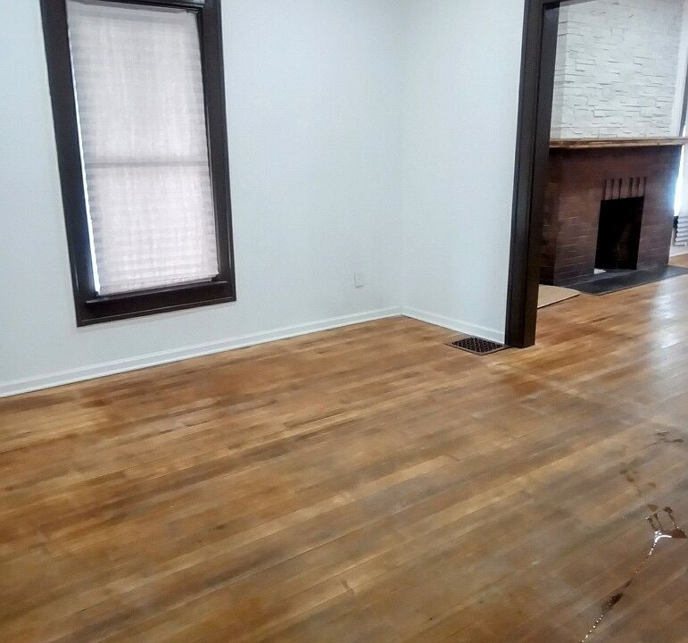 1st image of 1722 Montcalm St