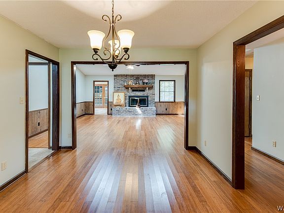 2nd image of 13696 Apple Ln